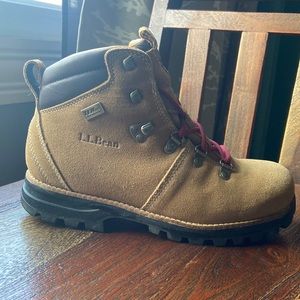 L.L.Bean hiking boots. Womens size 7.5
